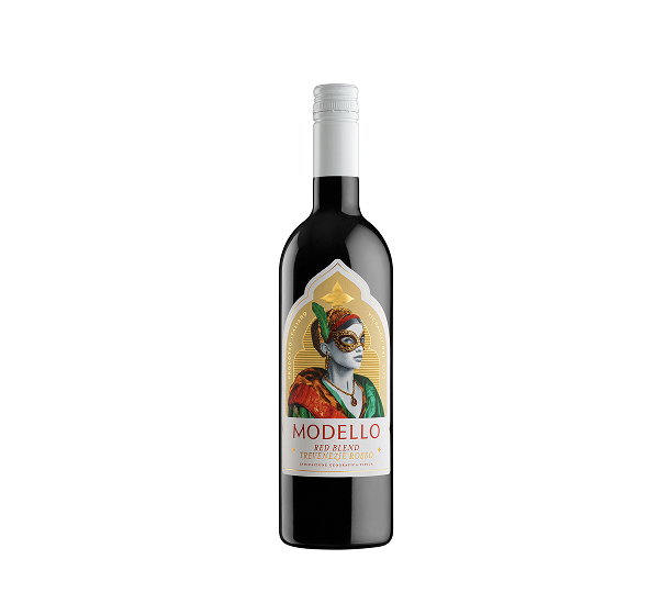 Modello Red Blend Trevenezie Rosso DOC wine bottle.